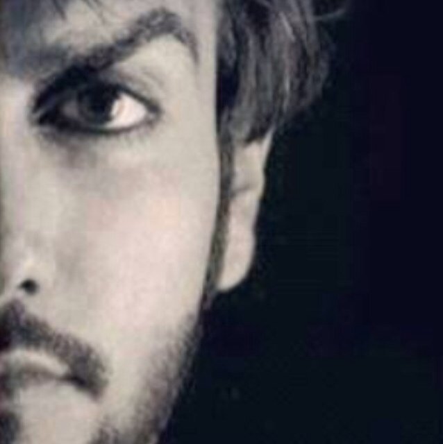 وأمسيت ميت شوق وانا ولد روق وشلون اخذتي بالهوا قلب روقي ✨