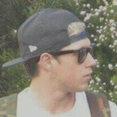 follow my main @guawaniall ♡