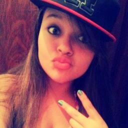 Pequena pra quem vê,
Gigante pra quem ama!! :) :*