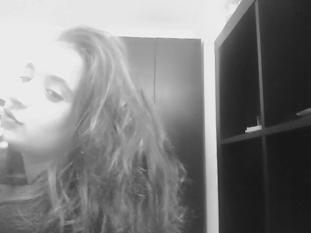 hei,sono nicole e.....basta3