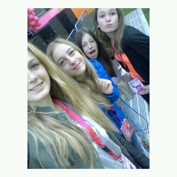 @fxckmelody_ @xLoess__ @TweetxMainiacs @Mainiacsxo