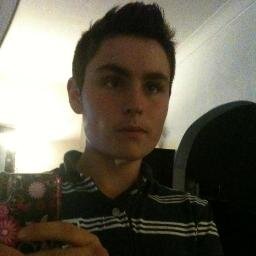 Wales-Swansea      Follow me & I will follow back
#TeamFollowBack