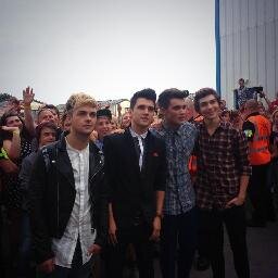 I love Monkeys -There so...cute! I love union J!!!!Dancing is my Life!I also play the keyboard!
If You Follow Me,I'll Follow you Back !!