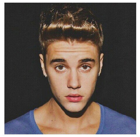 HE MET SOME FANS. HE SAW ONE CRYING.HE GAVE HER A HUG. HE TOLD HER HE LOVED HER.10 MINUTES HE FORGOT IT EVER HAPPEND