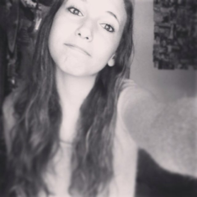 Heller. Justin Bieber and One direction are perff. I hate chu. Fangirling is my job. Married to Danny Edge. He just doesn't know it...Nutella is jesus! 10.23.13