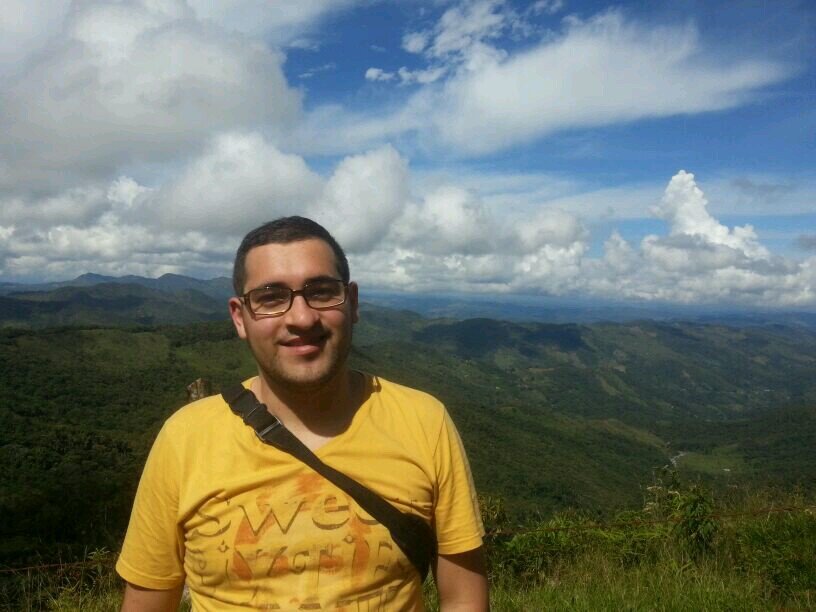 Lector de lo que sea leible, iterador de ideas!!