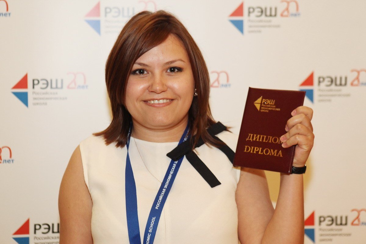 pksenia180's profile picture. 