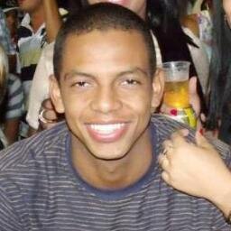 Botafoguense de Coração, baiano com muito orgulho, sou sincero e não aceito  mentiras.