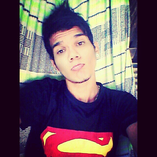 As vezes um menino sorridente ,as vezes um perfeito idiota é as as vezes um menino chorão , mas sou apenas um menino que tem um bom coração