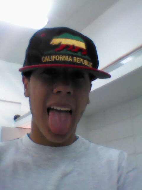 Ousado&Alegre segui e curta essa Ousadia comigo ;9 http://t.co/c8NOVXV42u