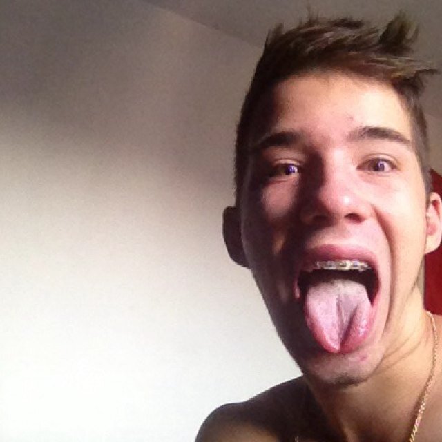 http://t.co/W0KILMz5Ws
Instagram: paulohpj10