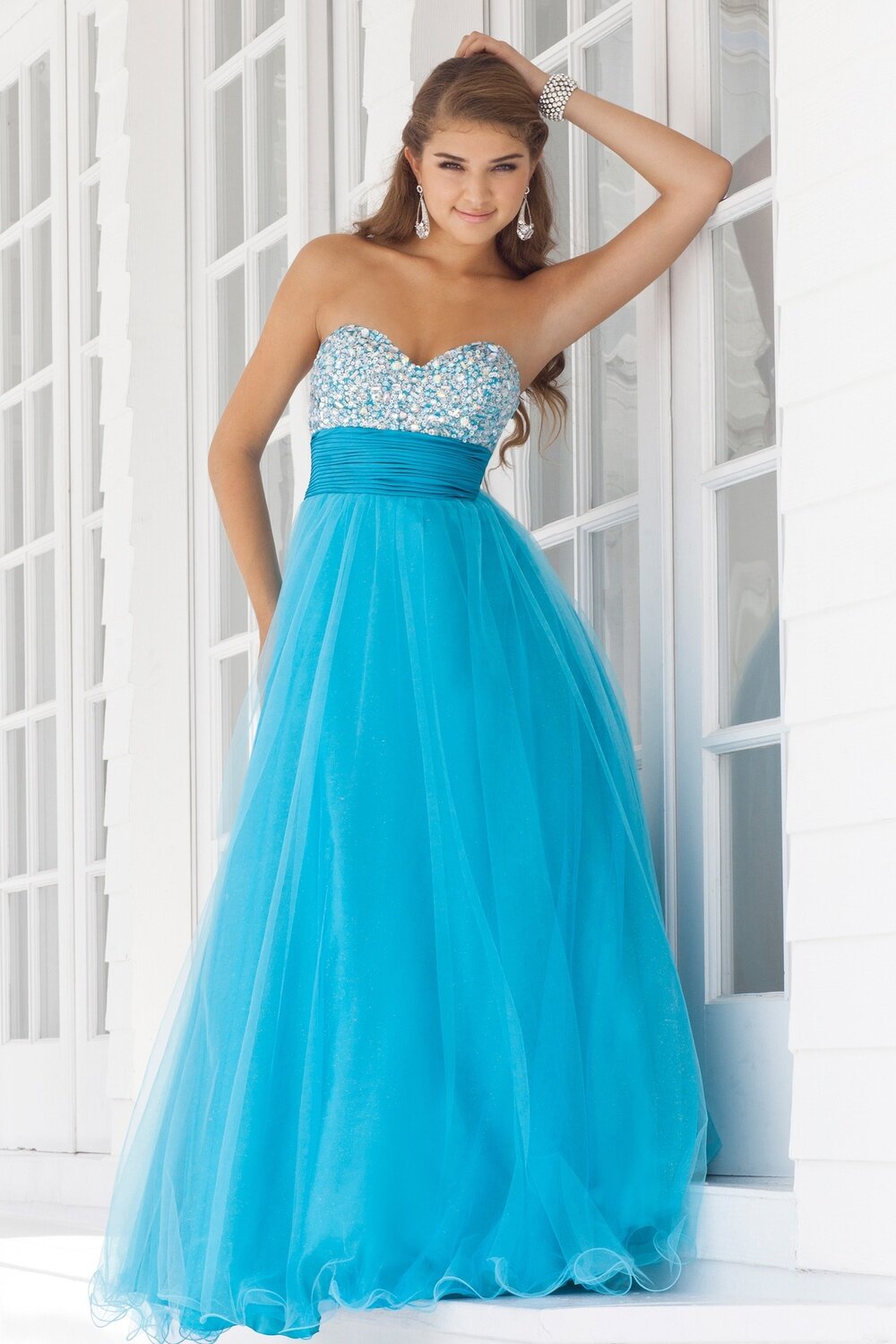 Abby Dresses makes online shopping for evening dresses fast and easy with the best prices. At Abby Dresses we are one stop shop for any and all party dresses.