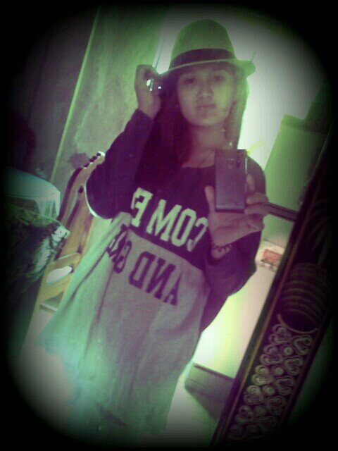 yeah!! i love RNB!  :) so that's why i'm chill ;) badminton player/