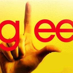 Sonho é algo que preenche o vazio interior.Algo que, caso vire realidade, fará toda a dor ir embora.
Glee.