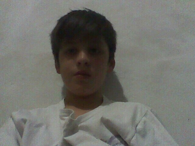 Me gustan mucho los juegos, miro muchos youtubers como Willy, Vegetta, Stax, etc.. me gusta la mùsica y amo mucho a mi novia