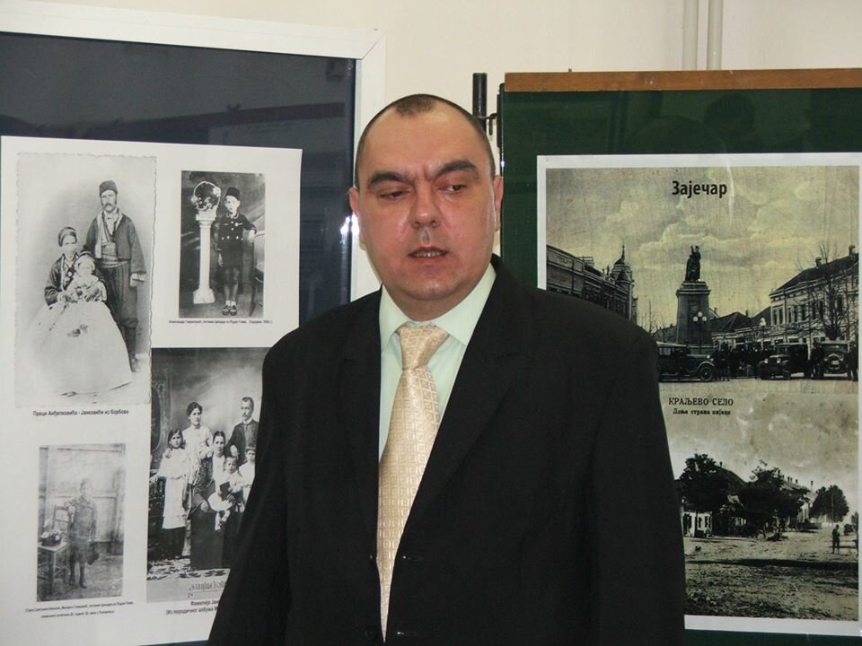 Био сам,а и нисам.