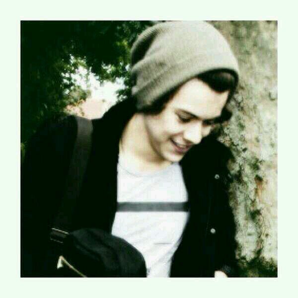 just a quick reminder to never give up on your dreams...anything is possible | follow @narryorjesusidk