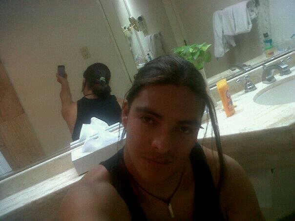 Bb pin  29D36CD0 Whats app 75126120 y 73990472