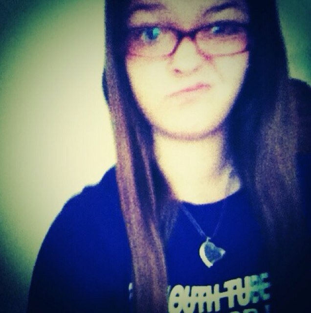 I love the color pink,love basketball,softball,dance,and vollyball,i love MCDONALS,single and ready to mingle,