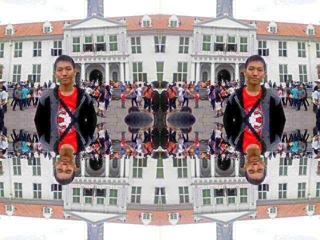 I'm Customer Service in @OkeShop

Always support to  
@NOAH_ID
@R_Besar
@SETIA_Tweet
@RaffiAhmadLagi
@dahSyatnyaOlga