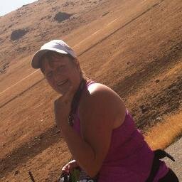 I love geocaching, horses and cats. I also like astronomy.