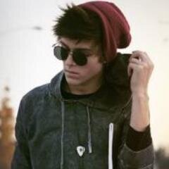 Drake_787_2's profile picture. Jail account for ----@Drake_787