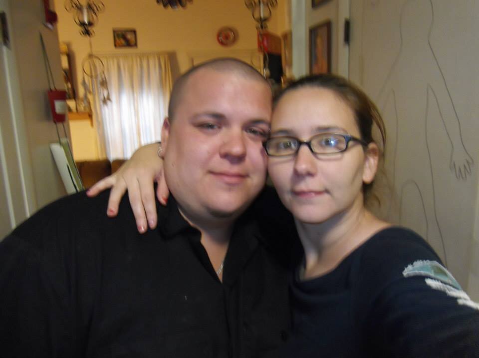 hi, i am 30/f a mother of  2 beautiful girls and a fiancee.