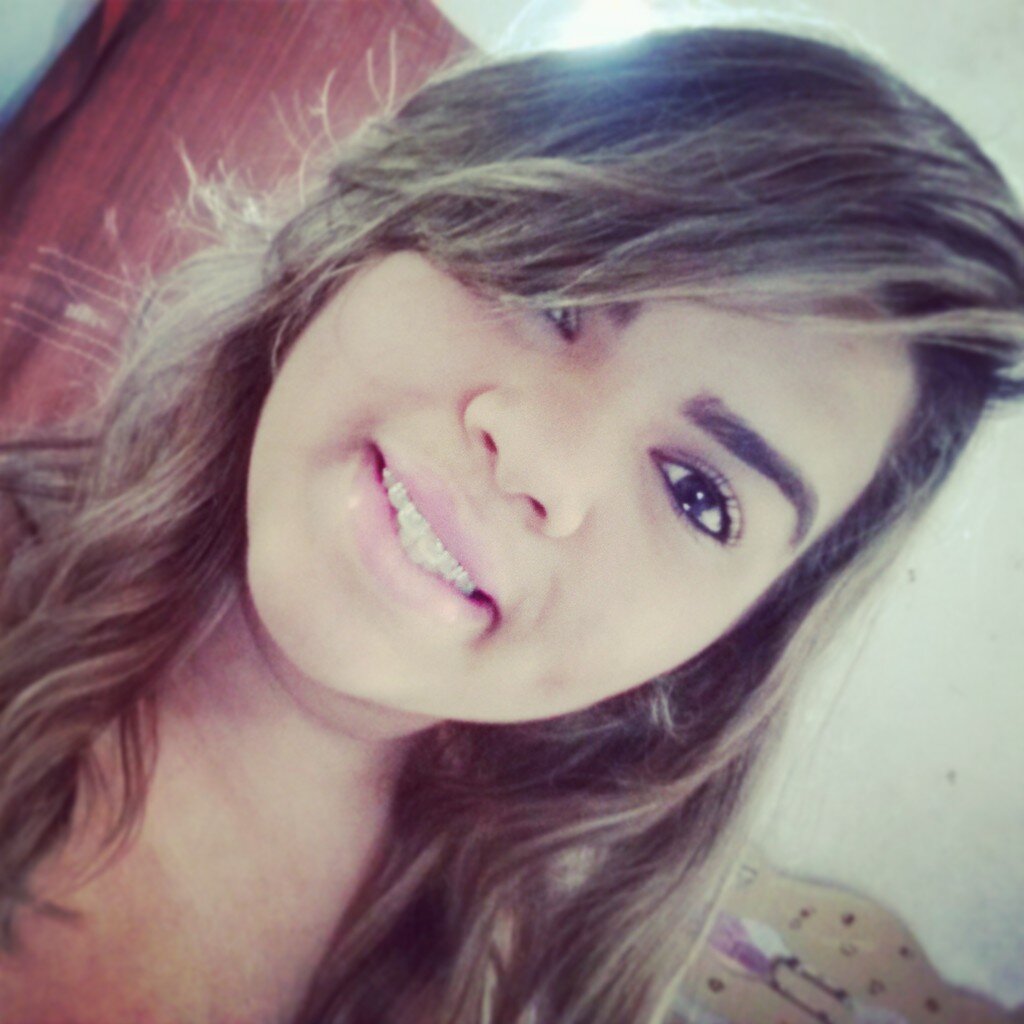 Rafhaela, Rafinha, finha, garrafinha LOUCA POR LOS HERMANOS