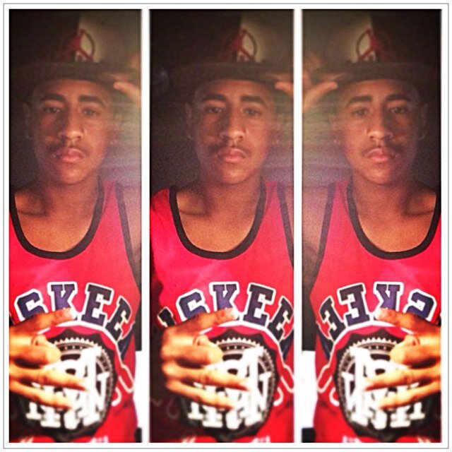 Love to saket Love Bitchs im from Brooklyn Instgram _Coke_Boy_Swagg_ Follow Me