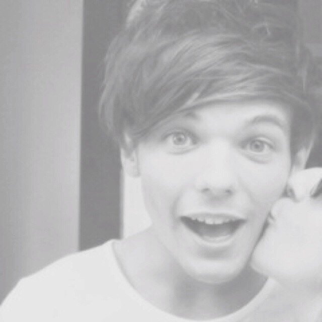 free follow ☺ please follow @craicalouis