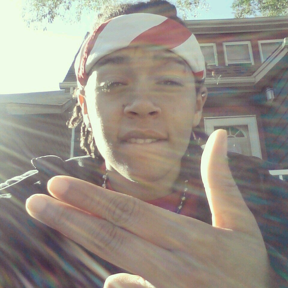 . #FollowMe #ImAWESOME #UnfollowMe ? #GetBLOCKED ! / Kik : _FuckATHOT / IG : NoCuffin31 /