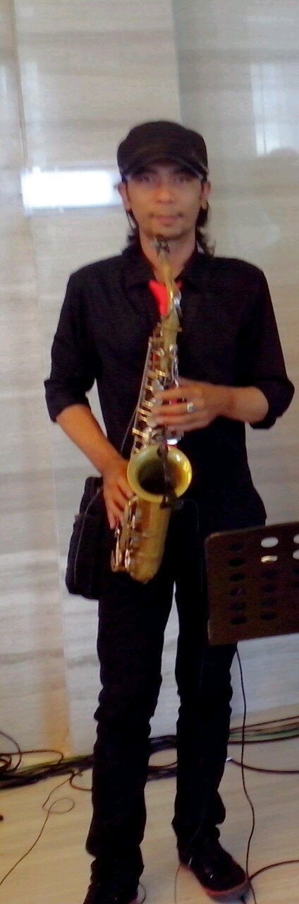 hossaxophone's profile picture. Musician_Saxophone's & flute player(Mark VI alto sax_Mark VI Tenor sax_Solid silver flute'Depose'series by hendri selmer paris)