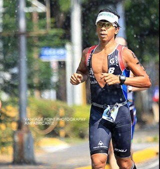 not kuya kim atienza, tv dude, passion for knowledge, loves his wife and kids, marathoner and triathlete i love this life! parody account