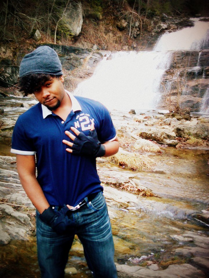 AHLI... Professional Dancer. Actor. Singer. Songwriter. Rapper. Author- Living the American Dream. Just waiting for my chance to shine.FreedomWriter90
