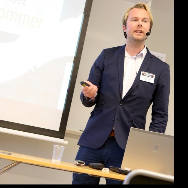 norrhede's profile picture. Head of product på BrightBid AI. Tidigare journalist, webbstrateg och fotbollsspelare.