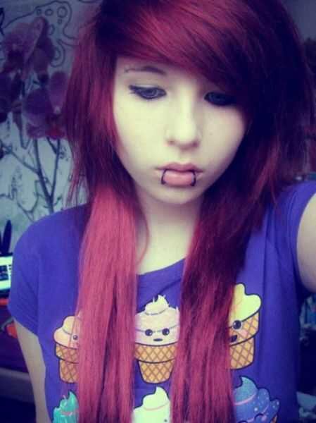 Hi.. I'm Lexxi.. I'm an emo girl. 16. I cut, I love Black Veil Brides. I'm Single and looking c; I follow back.. I'm a weirdo! I'm straight. {RP}