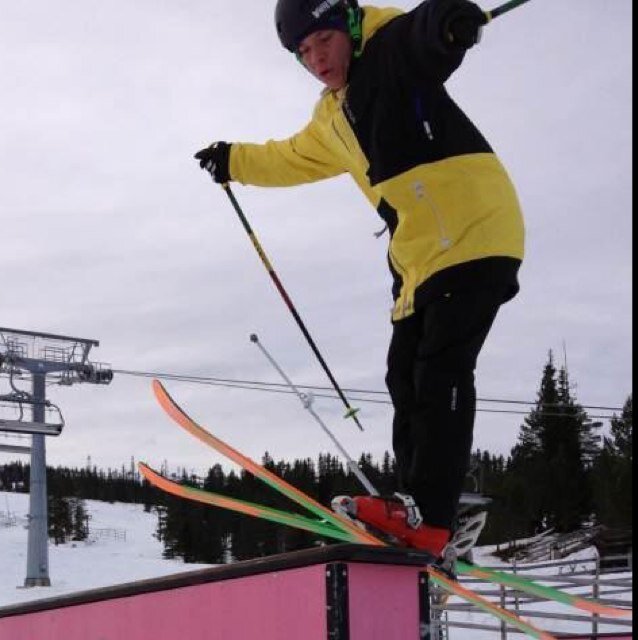 Sam. Born in Pennsylvania. Student at University of Utah. Photographer & Skier.