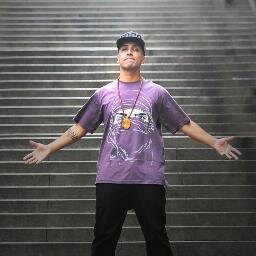 twitter oficializado dia ;22/08/11 ; dona: @natizicaa ; #VemComNoiz , http://t.co/tbzRdmGO3I