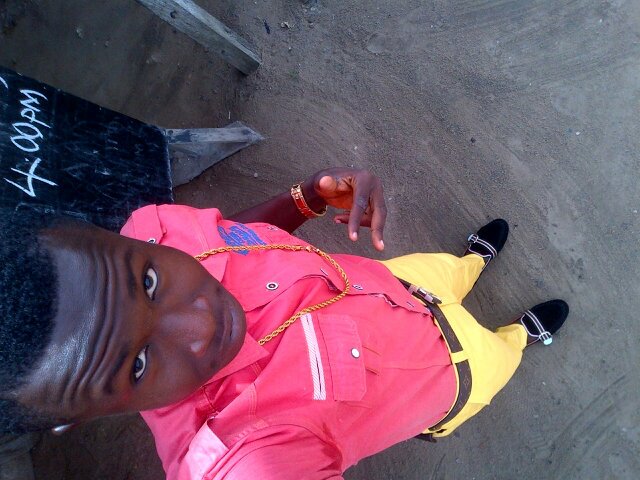 please don`t judge me .and i wont judge u and if you love let it be beautiful. that it baby so please don`t  do so OK much love too you.