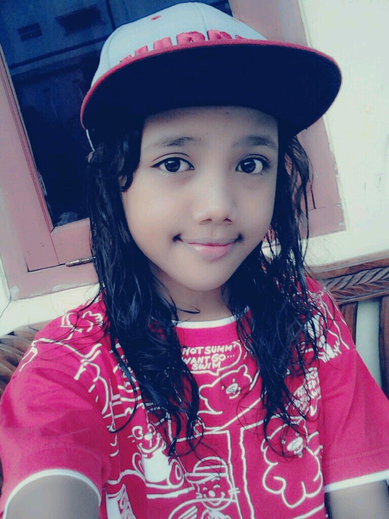 SPENSA ~COMBESVE~ {7E} famouse ||••## lebih baik diam dalam rasa sayang daripada tersakiti oleh harapan##••|| selalu semangat untuk mencapai cita- cita .