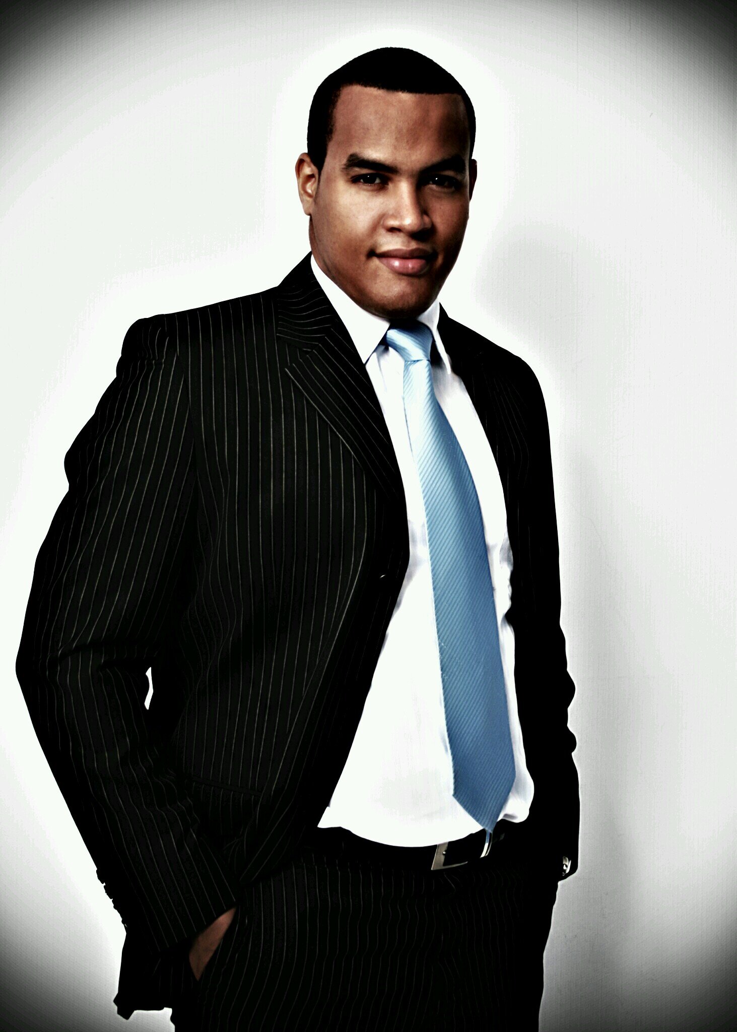 Dios, Finanzas, business, music, Teatro, Diseño Grafico ,playa, Aventurar,Buen amigo , that's me