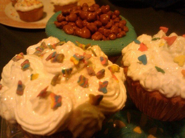 Atrevete a disfrutar de los mas delicados sabores que te ofrece Fantasy Cupcakes, con el color y el sabor que quieras y otros que no puedes imaginarte.