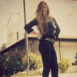 TugbaVarolll's profile picture. Ne zaman seni adam yerine koysam, yerini yadırgıyorsun