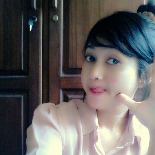 20 y.o | College | Indonesian Midwifery Academy | girl | Chocholate | Ice cream | Browny | Good wife is a Midwife :)