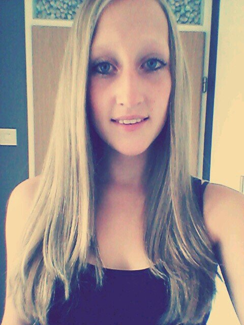 ♥

Hey cutie , je bent super lieff en iloveyouu honey kus kus kus danique hihi , ♥