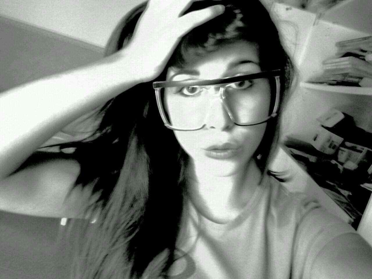Hello I'm Silvia , I have the idols Miley Cyrus, Demi Lovato  ,Ed Sheeran and One direction. I love food , football .I'm a singer follow me !!!