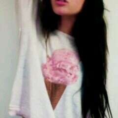 queen follows ▲