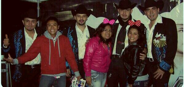 La romántica, Amante de lo poético y el juego previo.Enamorada de @Calibre50
Orizaba veracruz