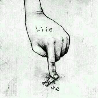 Harto de todo. Soy lo que la vida me ha dejado ser. Follow Back.