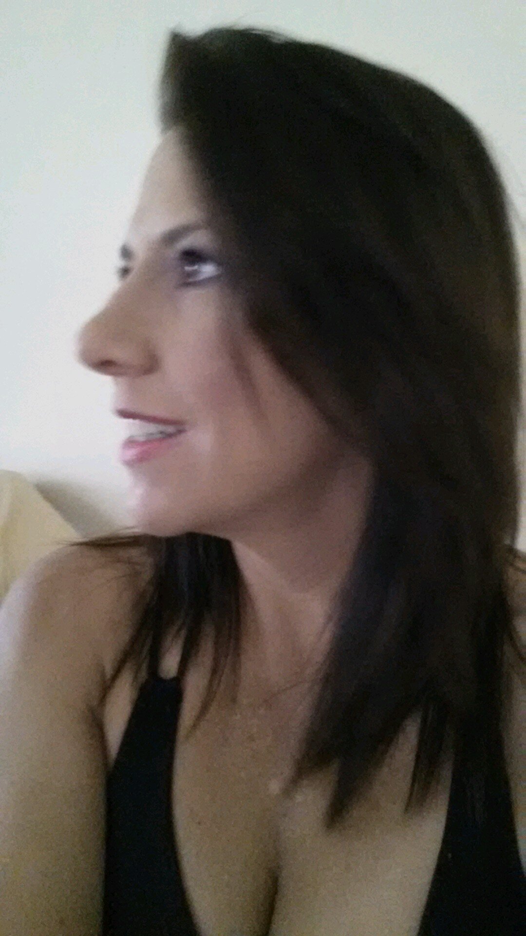 Single mom to 3 great kids and 1 terrific niece. Just tryin 2 make my way N this world & shine God's light through me. Love Real Estate-working out-makin a diff
